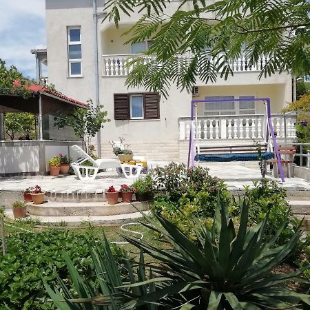 Lucija 2 Apartman Salona Kültér fotó