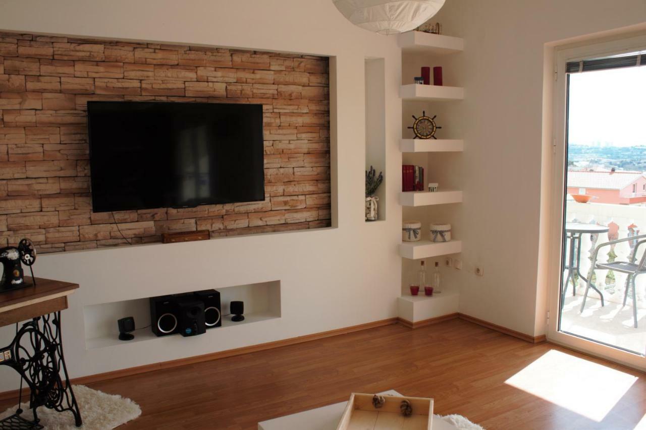 Lucija 2 Apartman Salona Kültér fotó