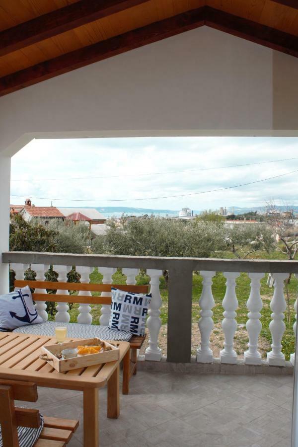 Lucija 2 Apartman Salona Kültér fotó